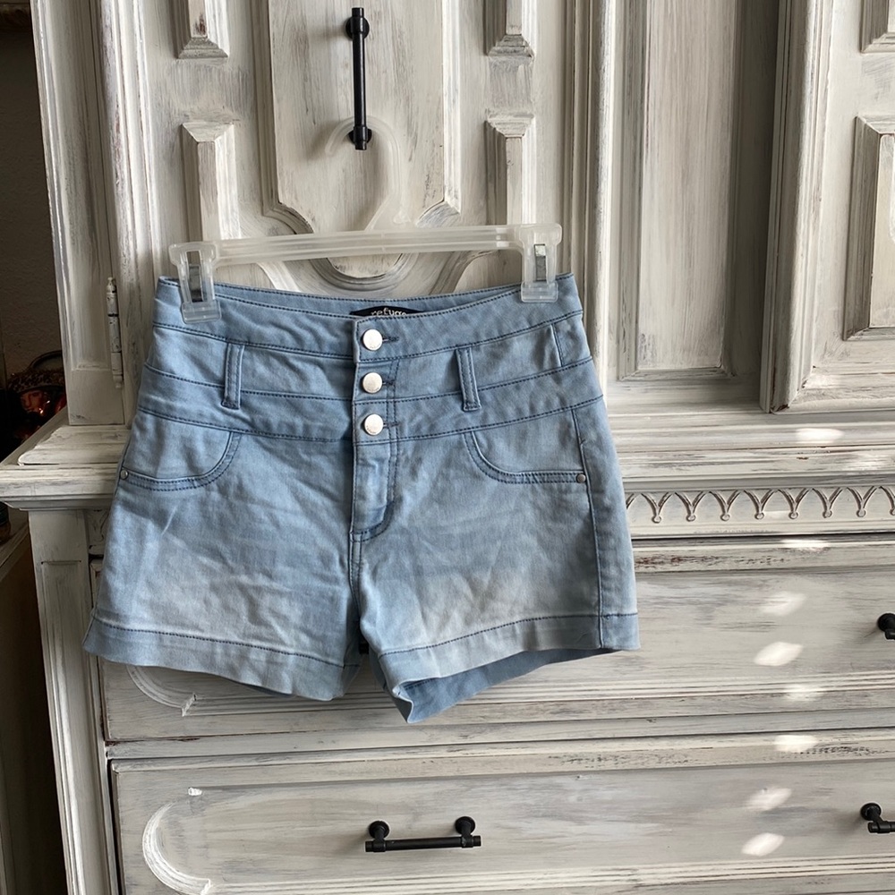 Boyfriend Refugee high waisted shorts